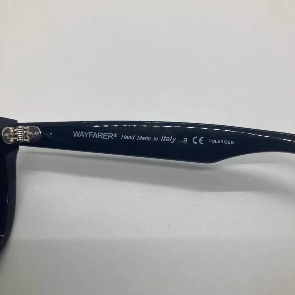 Ray-Ban Wayfarer Black  Polarized Sunglasses